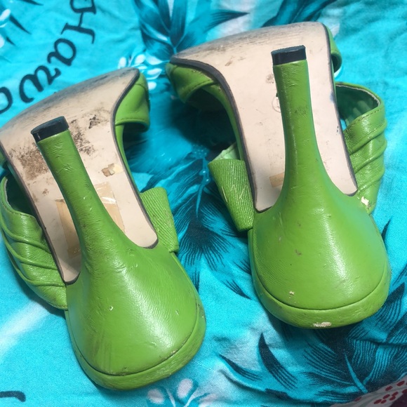 Lime green Pierre Dumas slide heels 5.5 shows wear - Picture 8 of 11